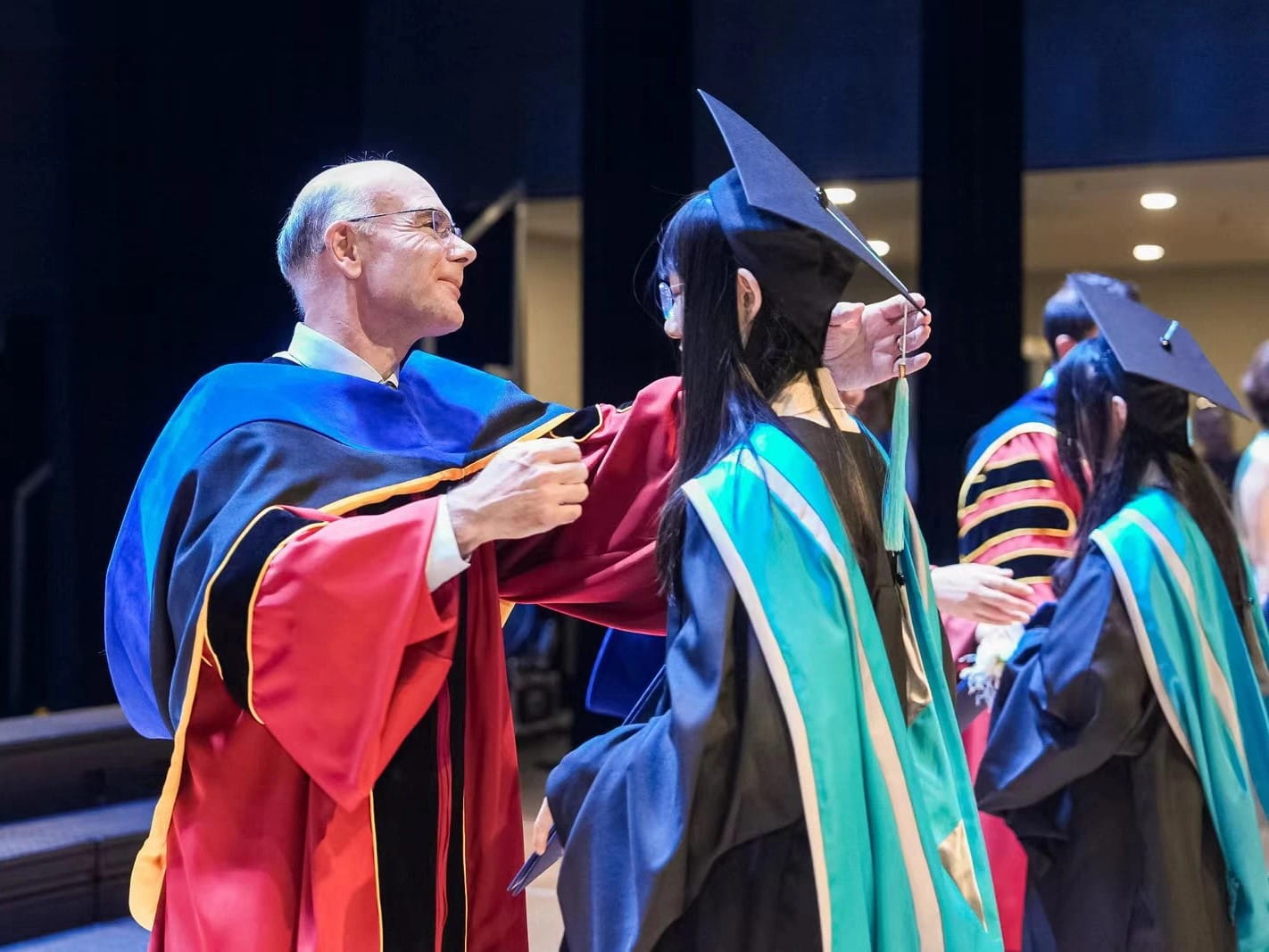 2025/2026学年招生简章 | 成就双语自信，逐梦世界舞台 - Recruitment Information