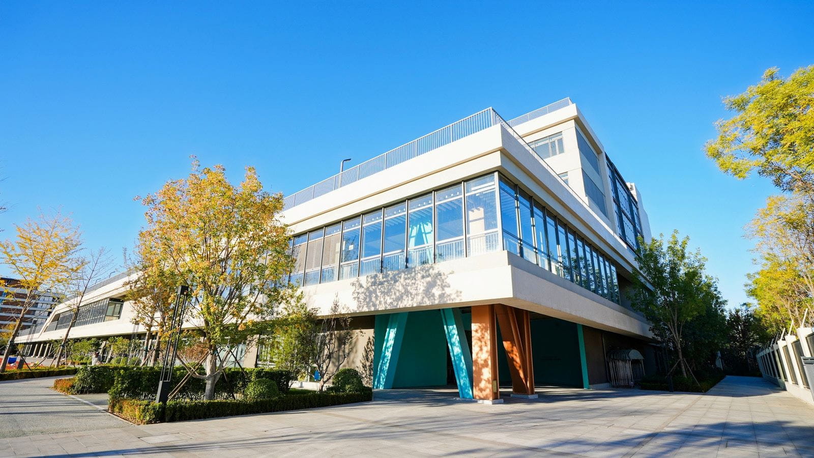 2025/2026学年招生简章 | 成就双语自信，逐梦世界舞台 - Recruitment Information