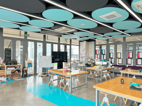 2025/2026学年招生简章 | 成就双语自信，逐梦世界舞台 - Recruitment Information