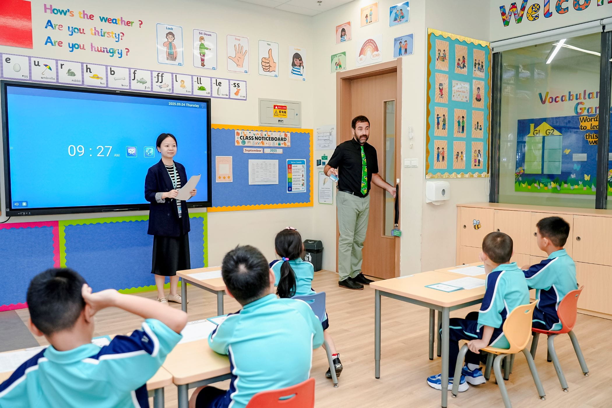 2025/2026学年招生简章 | 成就双语自信，逐梦世界舞台 - Recruitment Information