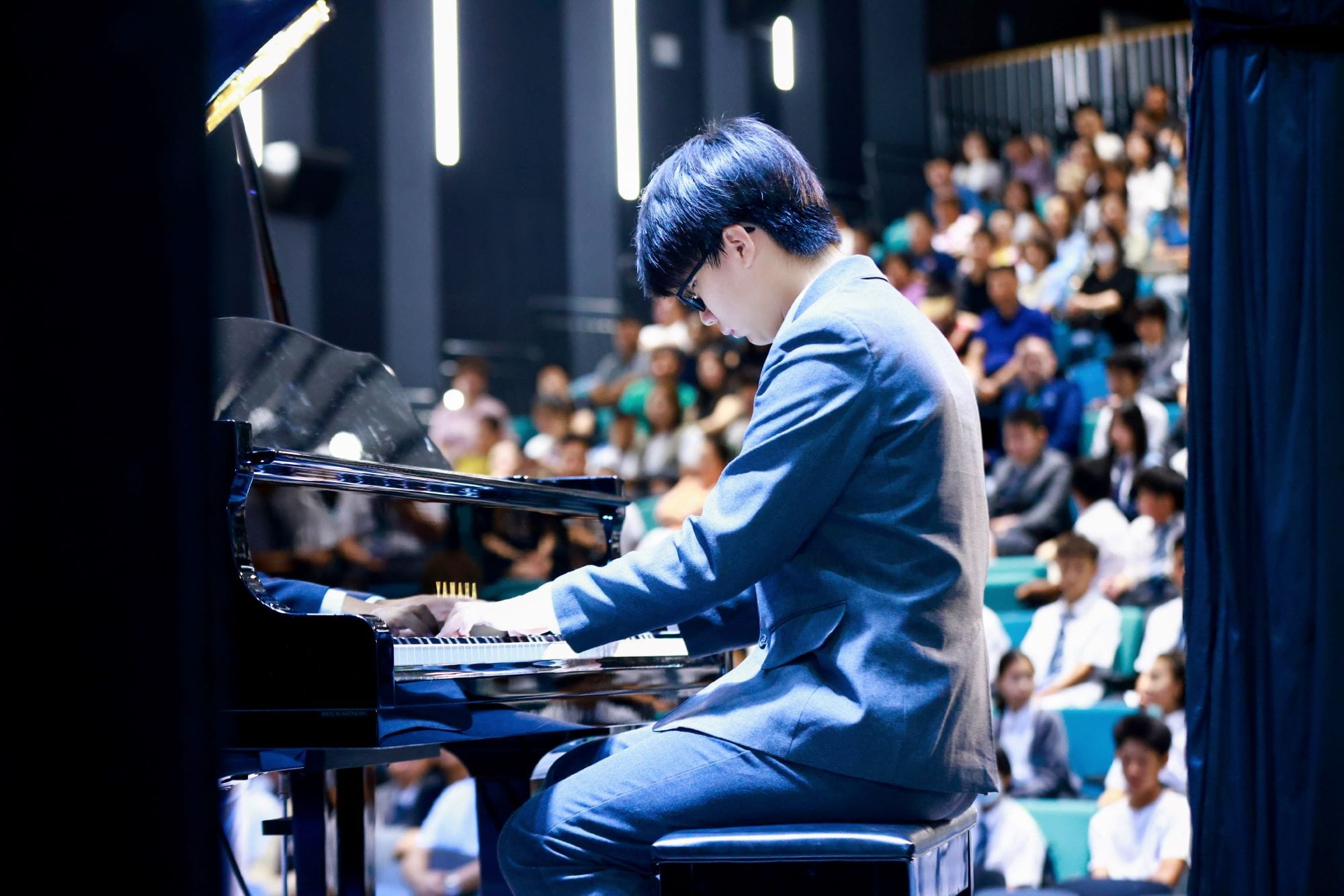 2025/2026学年招生简章 | 成就双语自信，逐梦世界舞台 - Recruitment Information