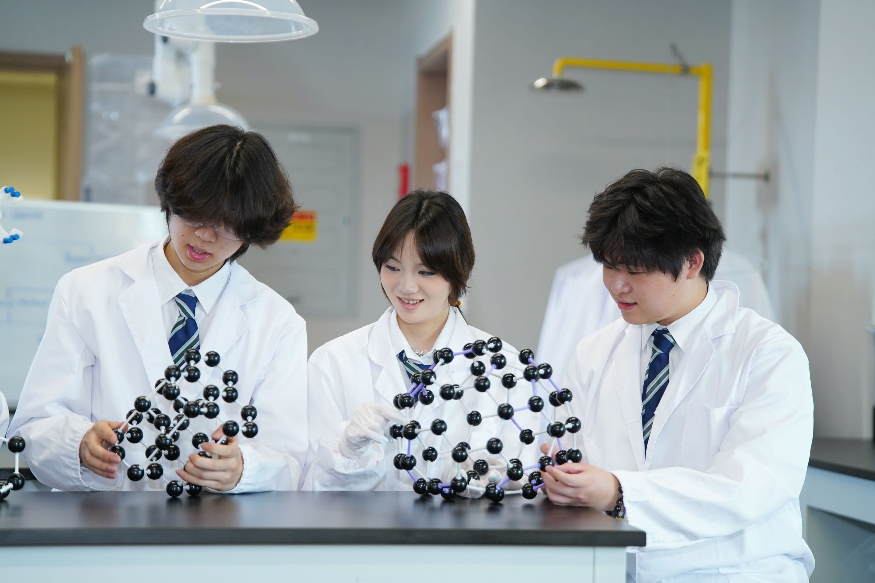 校长教育谈 | 以中国根基育全球视野，以多元融合启卓越发展 - Principal Talks